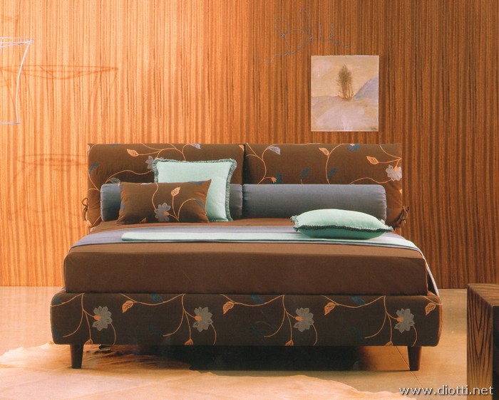 Vivian bed coffee fabric blue azure flowers
