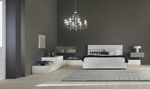 L'eleganza del bianco per il letto contenitore Wall con boiserie retro-letto, disponibile di diverse altezze ed anche con inserti imbottiti.
Questa soluzione offre colore e disegno alle pareti, una maggiore comodit� quando si � seduti a letto e la possibilit� di creare con il gruppo letto Linea diverse soluzioni che permettono di ottimizzare lo spazio contenitivo, con la possibilit� di inserire anche l'elemento angolare con apertura a botola in composizione.
