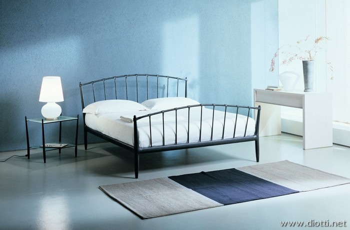 Teorema wrought iron bed aluminium details