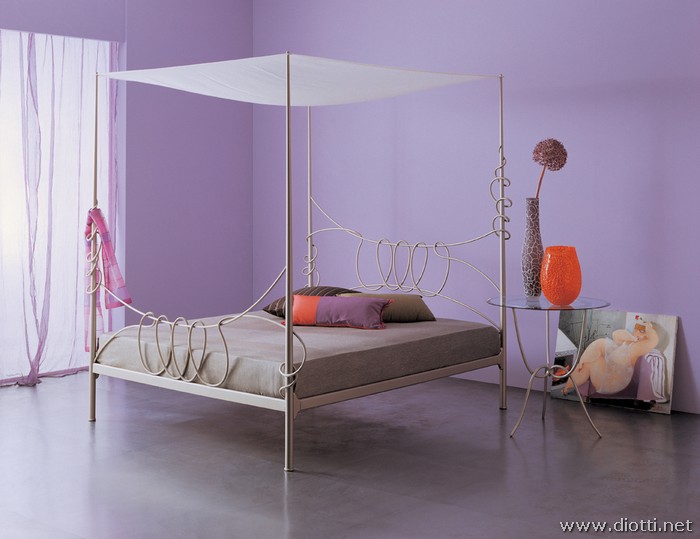 Cabernet iron canopy bed