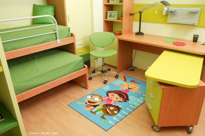 I Little Einsteins con la cameretta Young in ciliegio e laccato verde.